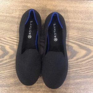 Rothy’s girls size 4/women’s size 5 black slipons